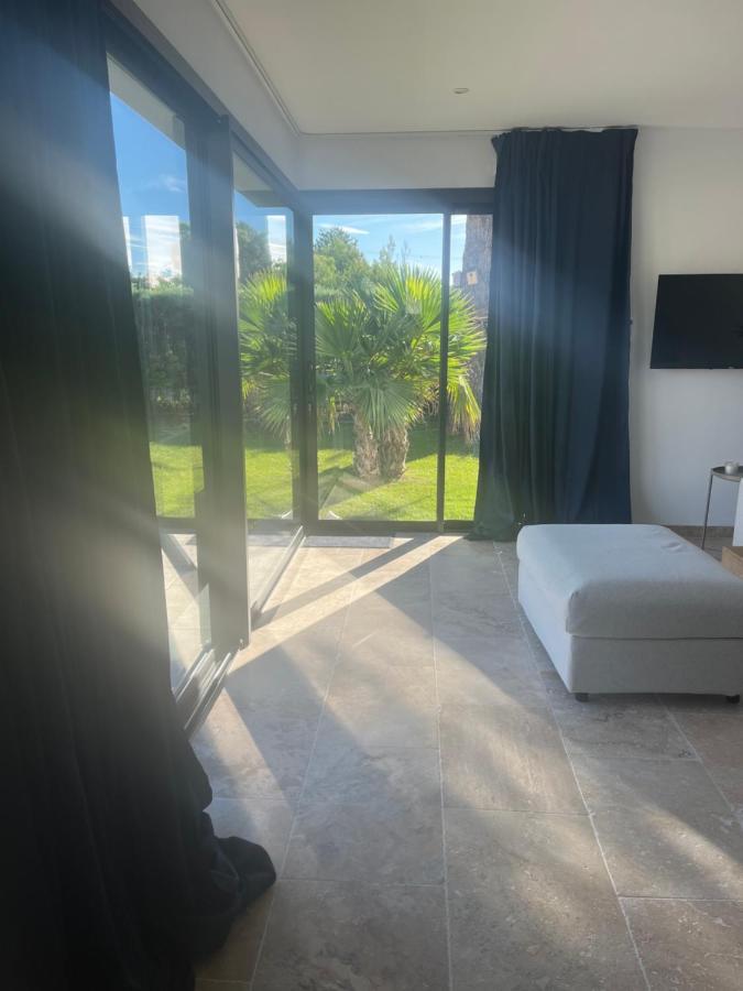 Magnifique Studio Avec Piscine Αρλ Εξωτερικό φωτογραφία